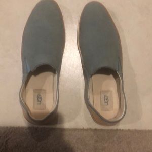 Ugg comfortable flats